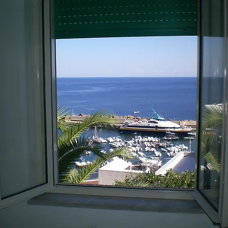 Apartment Del Mare Isola di Ustica